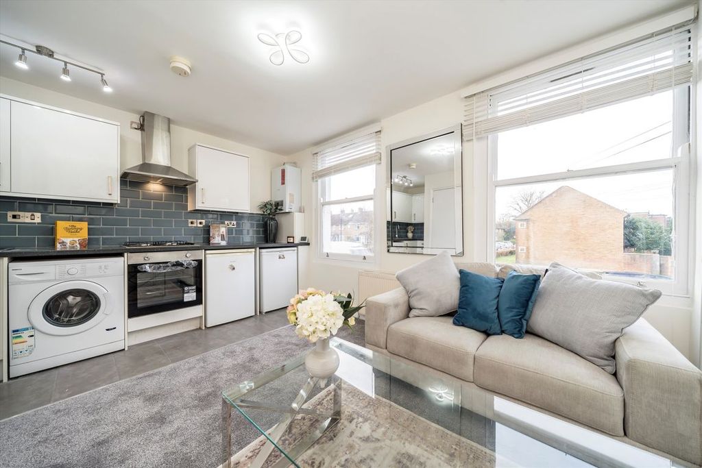 Property photo 2 of 5