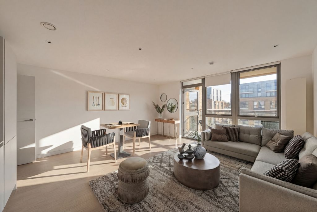 Property photo 2 of 6 Property_8E0B_094...