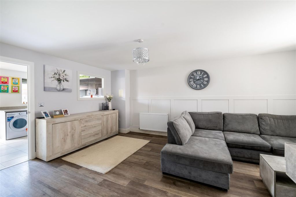 Property photo 3 of 13 5 Whittaker Drive Internals-10.Jpg