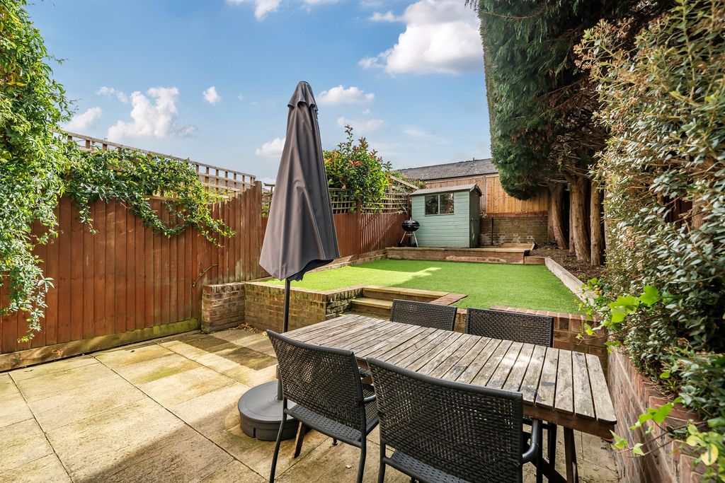 Property photo 2 of 12