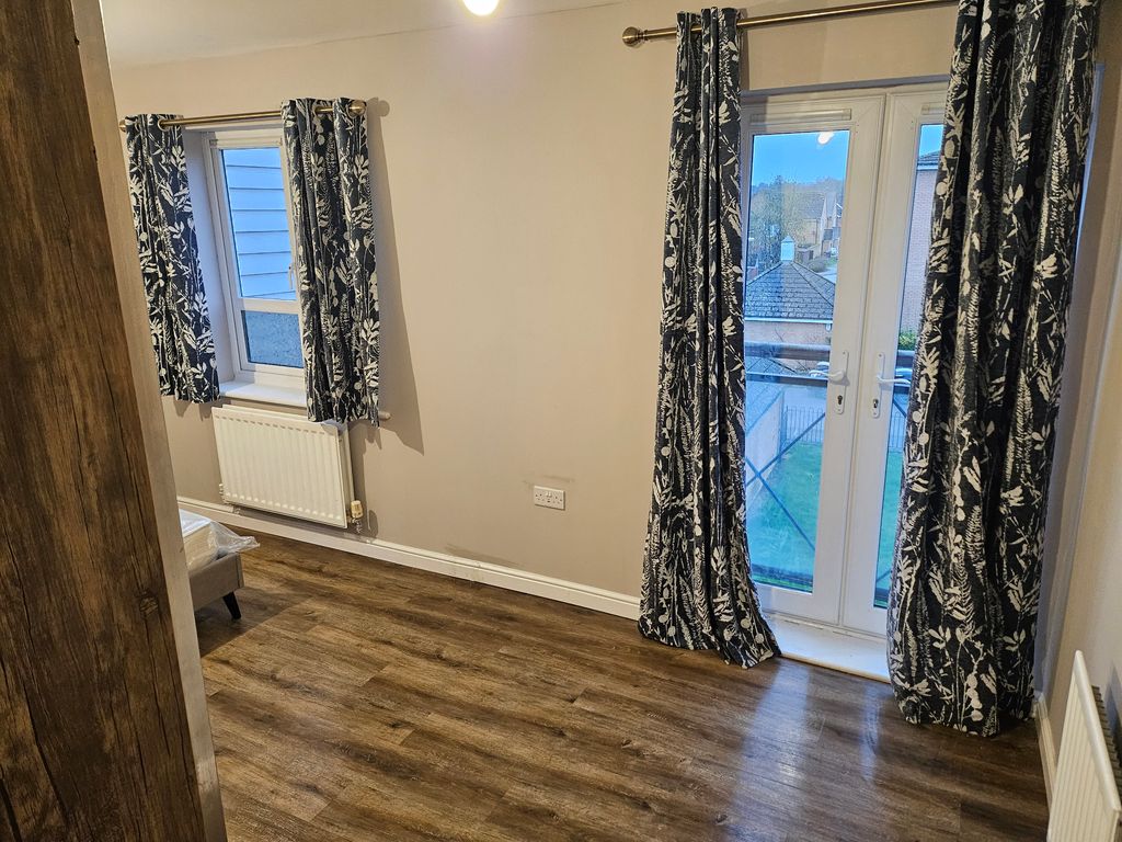 Property photo 3 of 6 Image