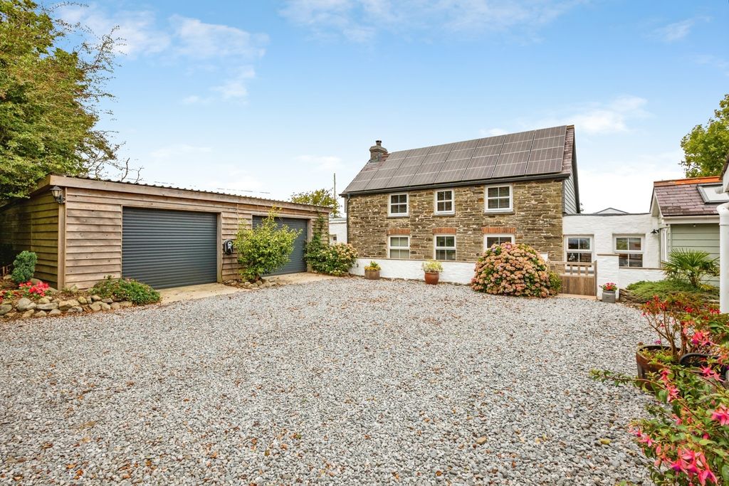 Property photo 3 of 68 Pbox-Img.Jpg