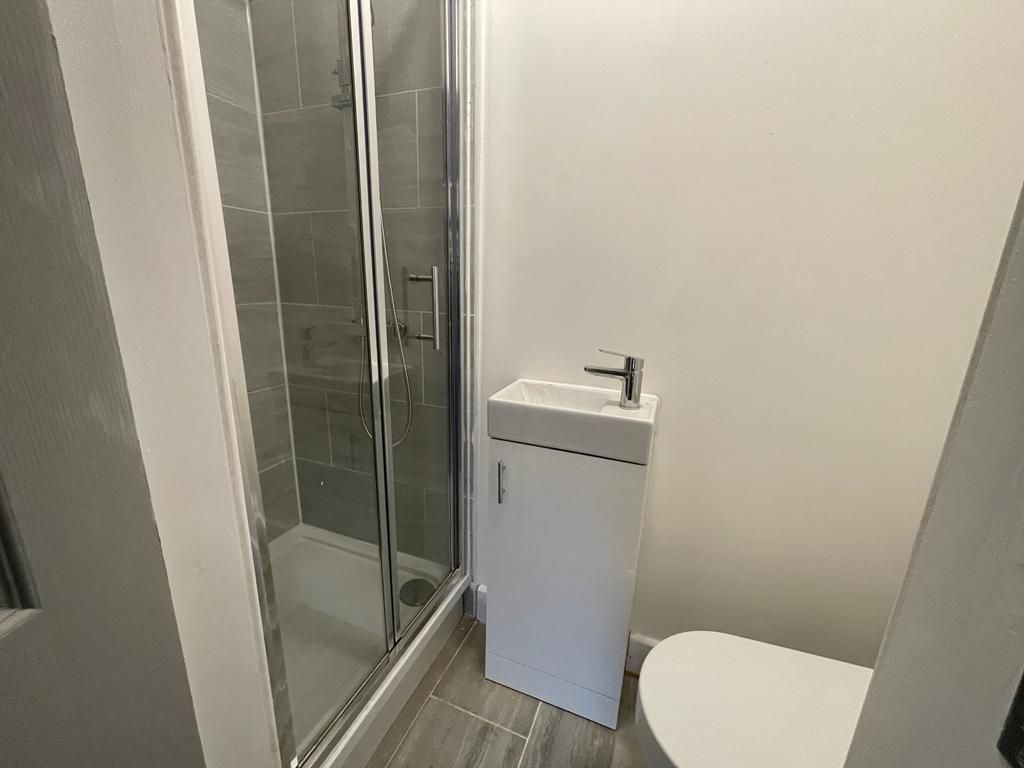 Property photo 2 of 4 Bathroom 3.Jpeg