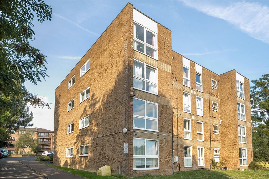 Property photo 1 of 19 Picture No. 14