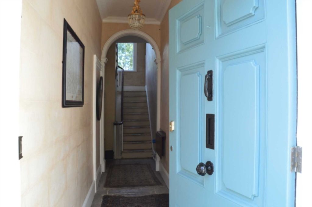 Property photo 2 of 7