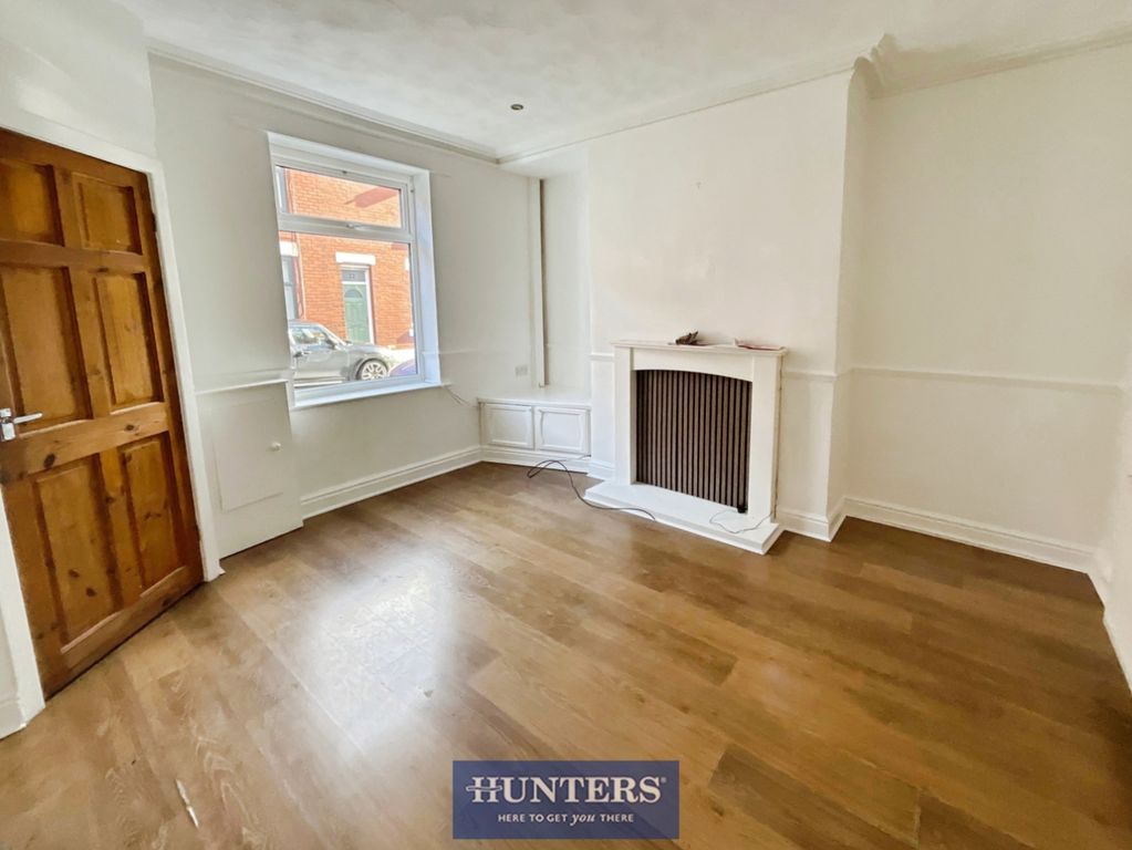 Property photo 3 of 11 Pbox-Img.Jpg