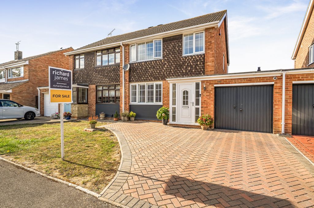 Property photo 1 of 13 15286961