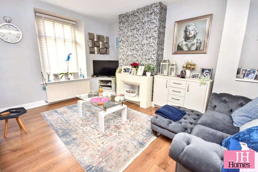 Property photo 2 of 16