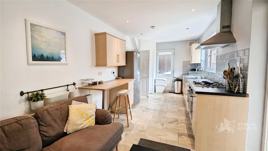 Property photo 2 of 13 Kitchen