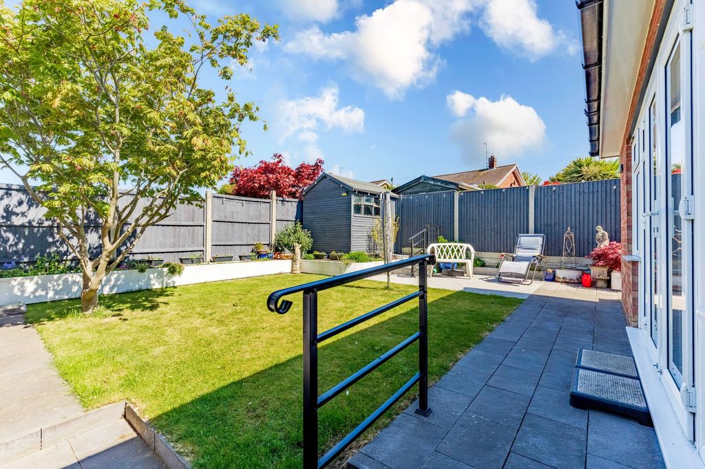 Property photo 2 of 19