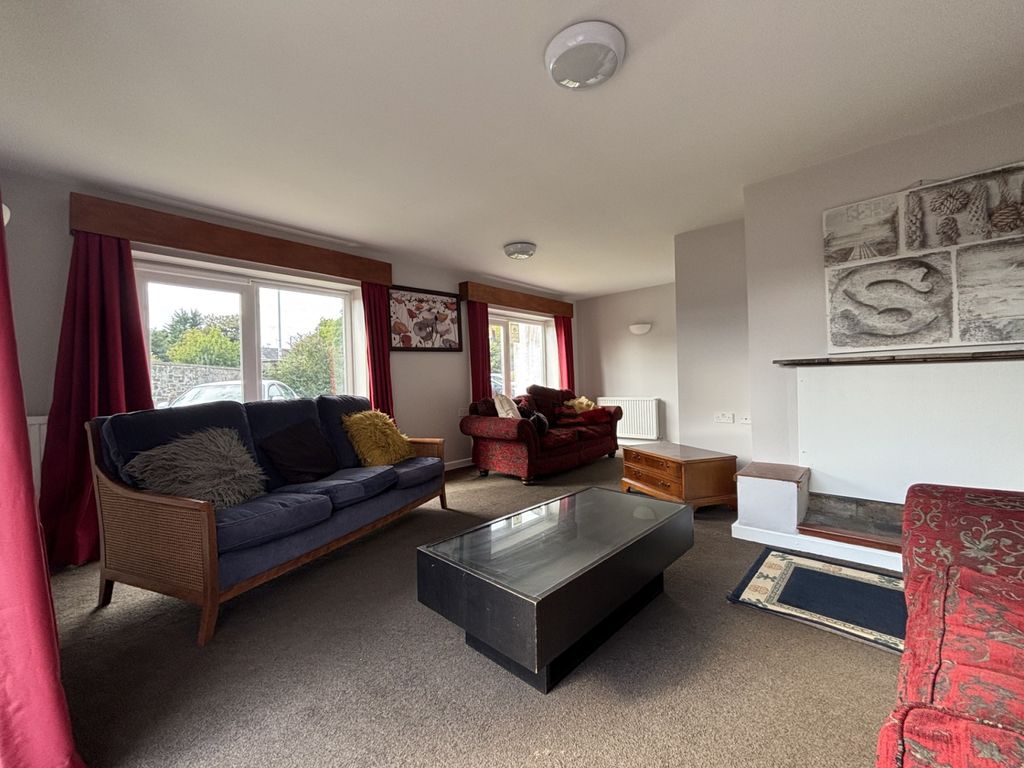 Property photo 3 of 26 Gallery