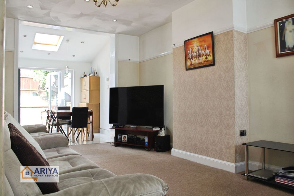 Property photo 3 of 22