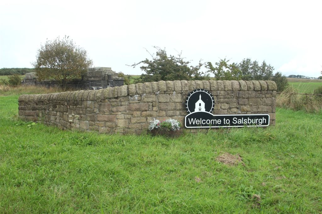 Property photo 2 of 11 Village