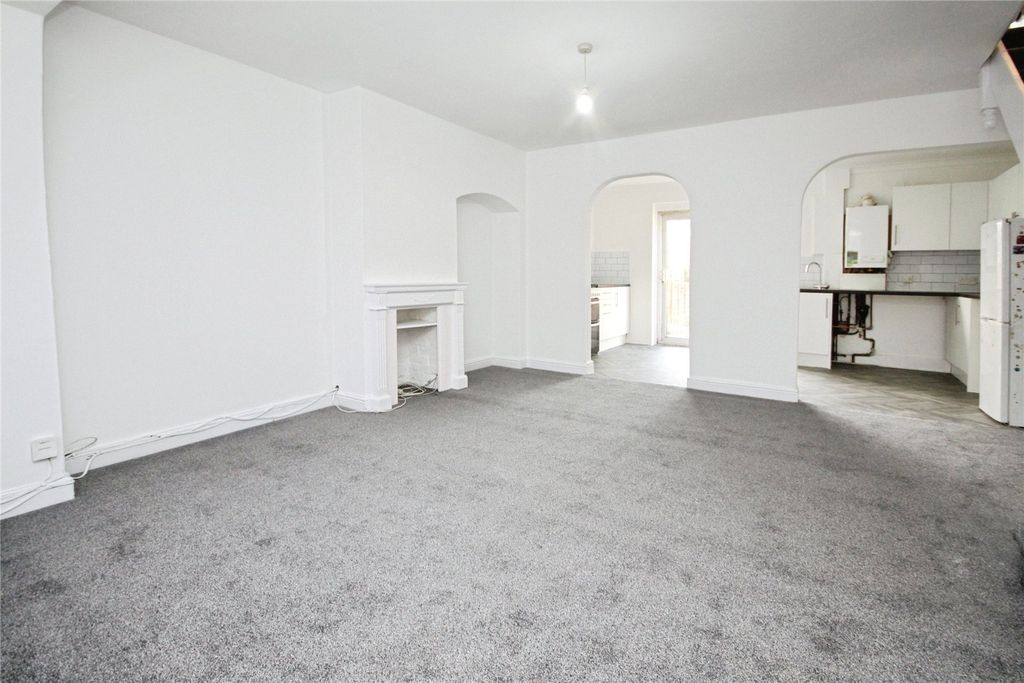 Property photo 3 of 7 Picture No. 01