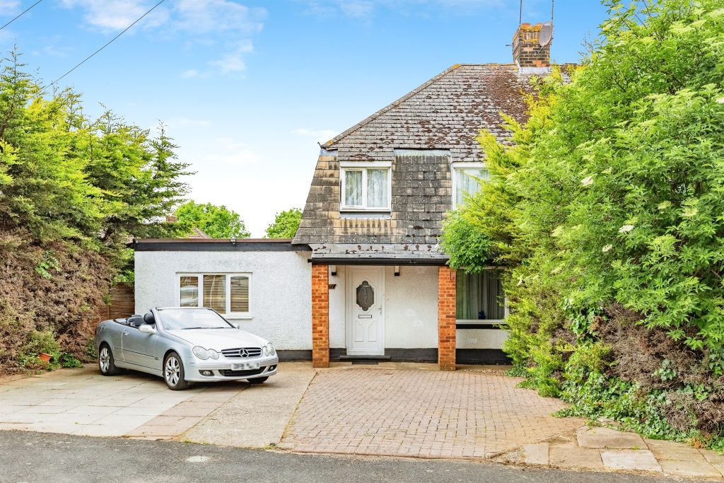 Property photo 2 of 18