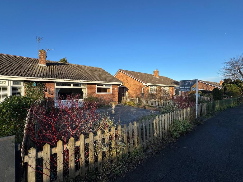 Property photo 1 of 11 External