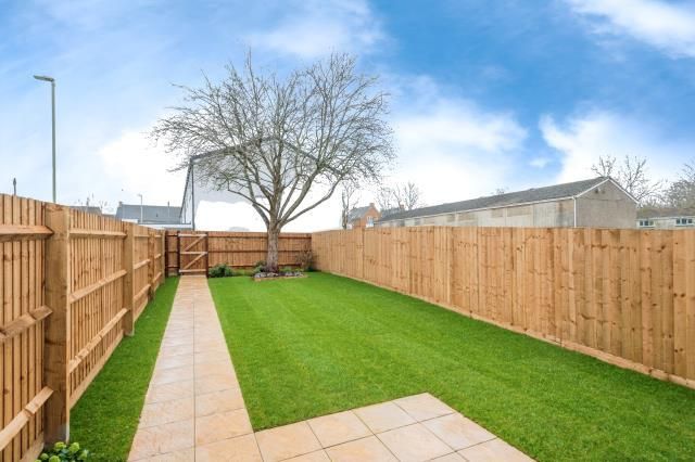 Property photo 1 of 11 Garden View