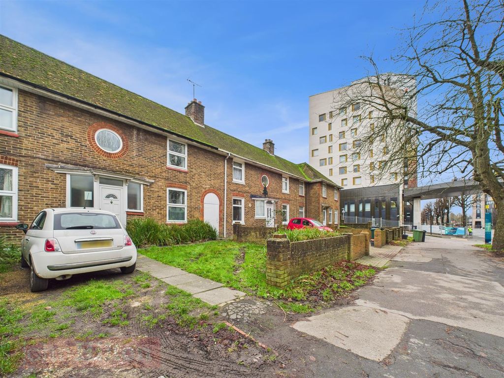 Property photo 1 of 12 Cam02534G0-Pr0618-Still002.Jpg