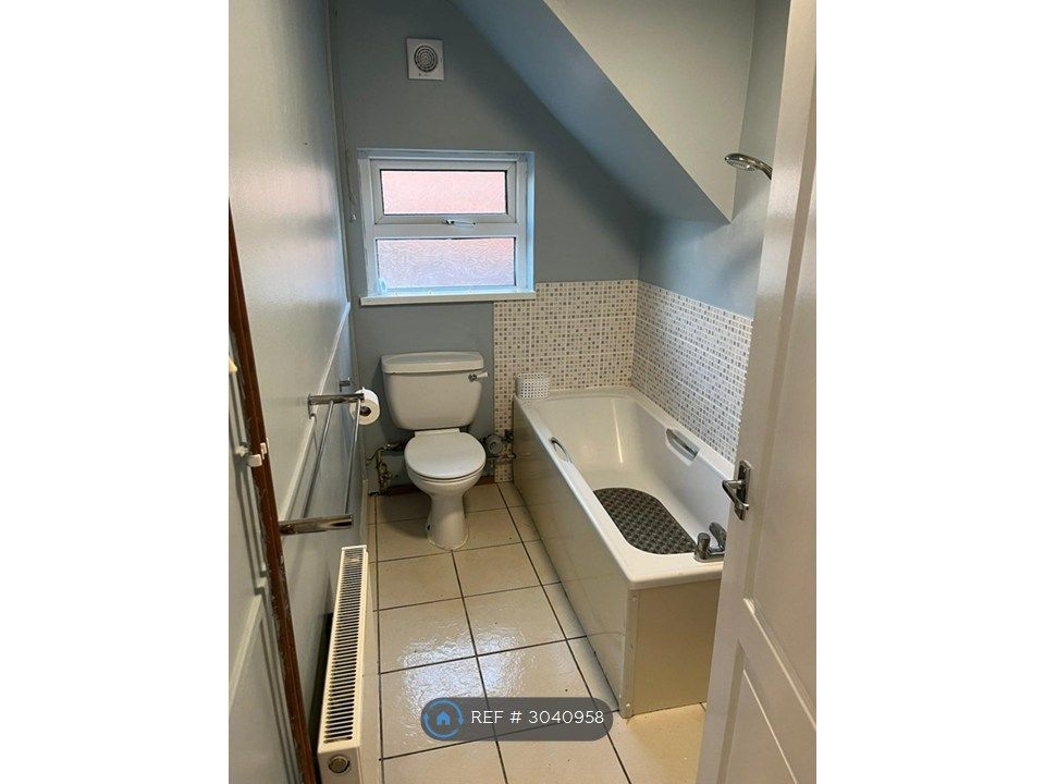 Property photo 3 of 6 Bathroom