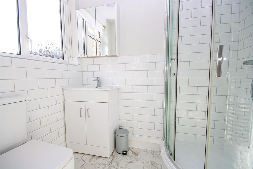 Property photo 3 of 12 7-Img_7811.Jpg