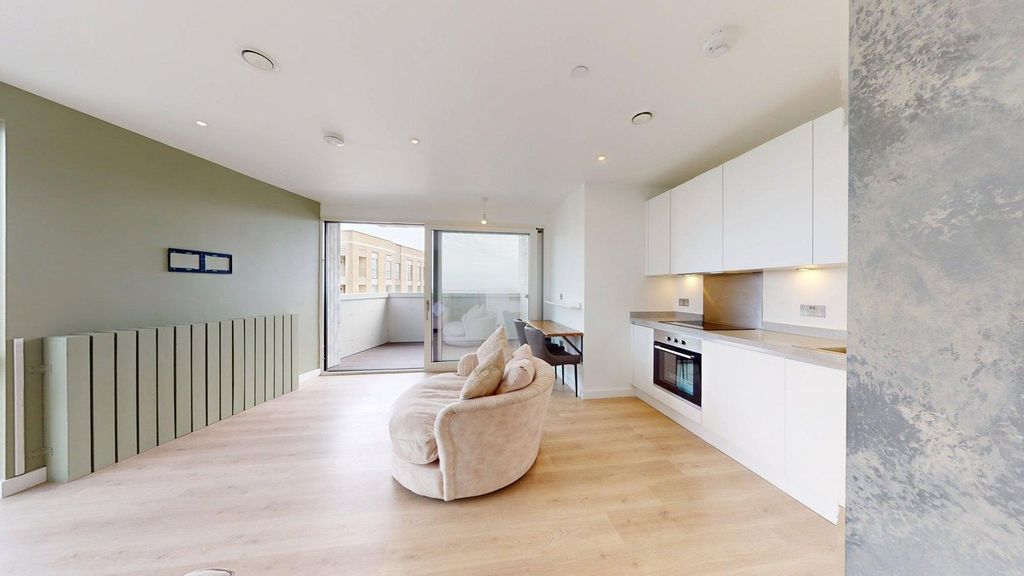 Property photo 2 of 12