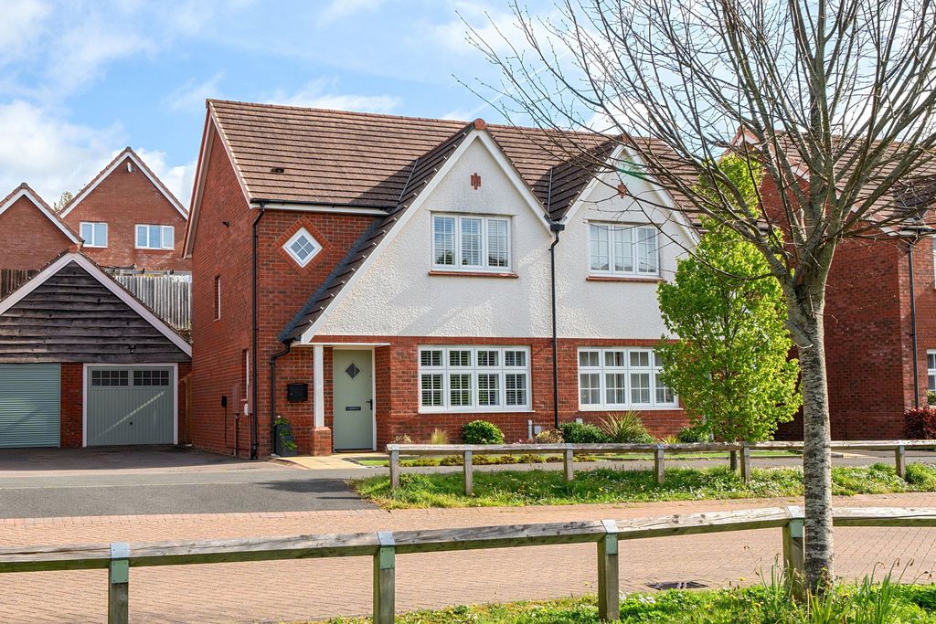 Property photo 1 of 29