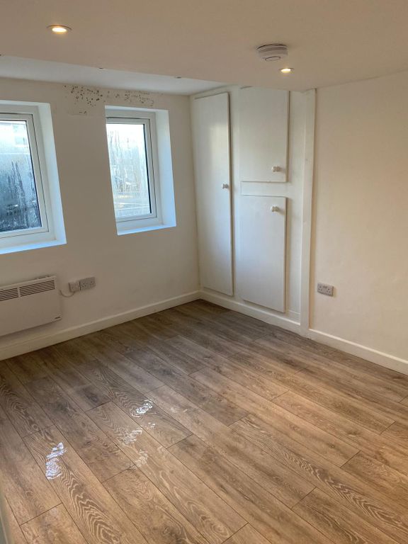 Property photo 2 of 4