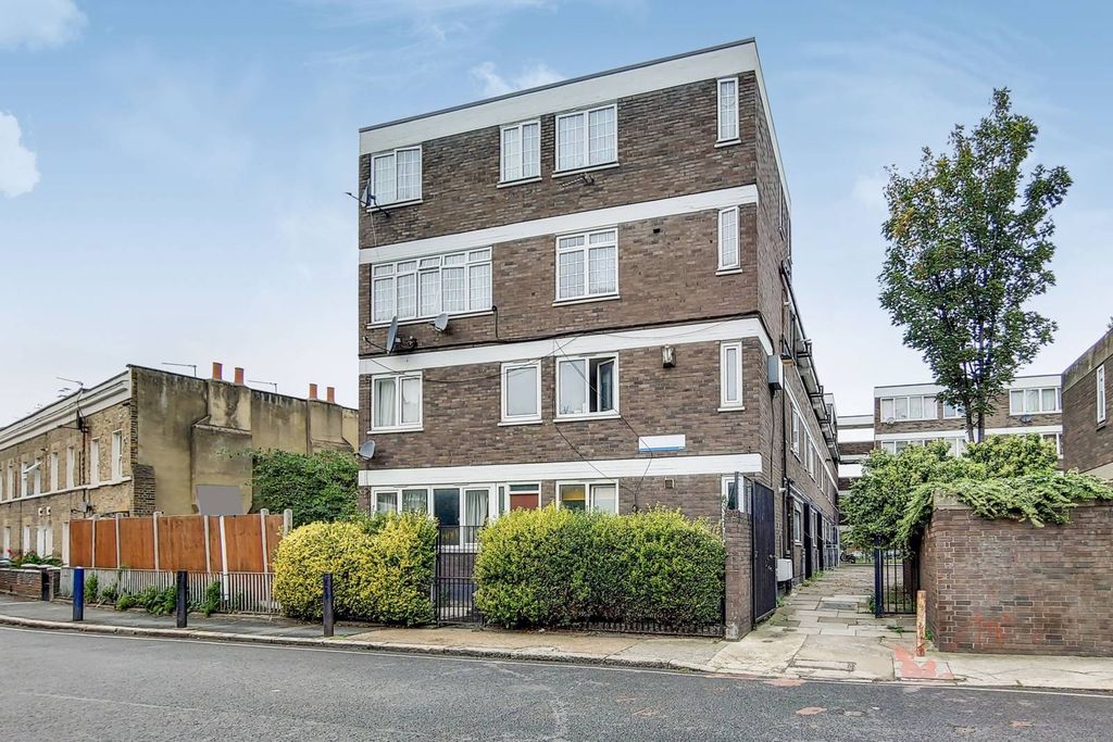 Property photo 2 of 16