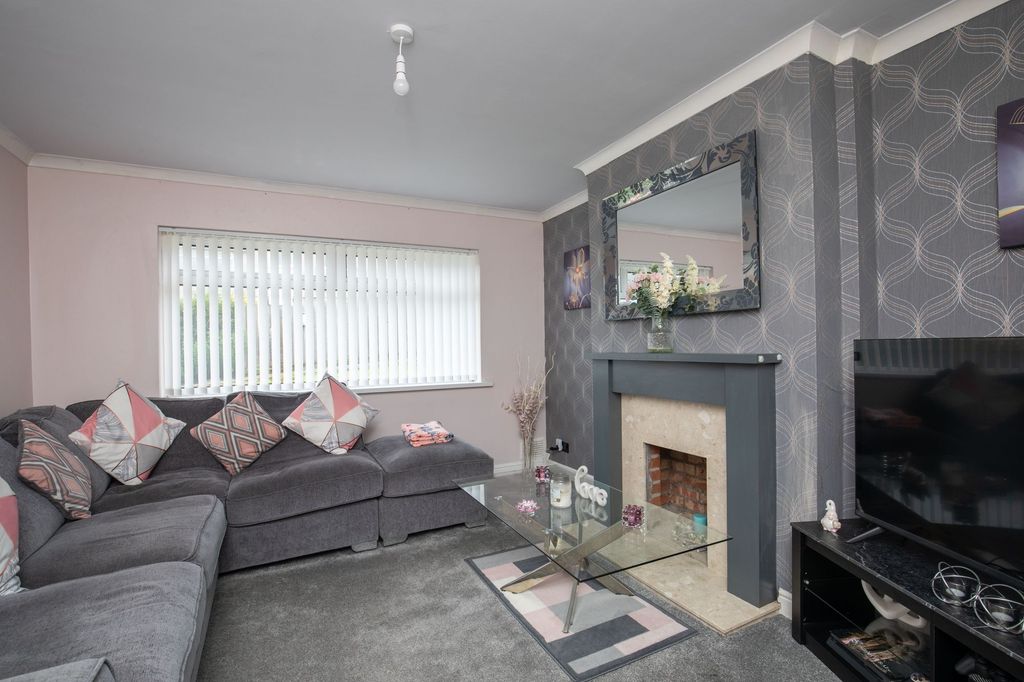 Property photo 2 of 29