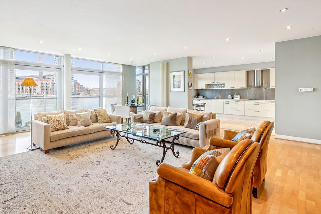 Property photo 3 of 22 Image