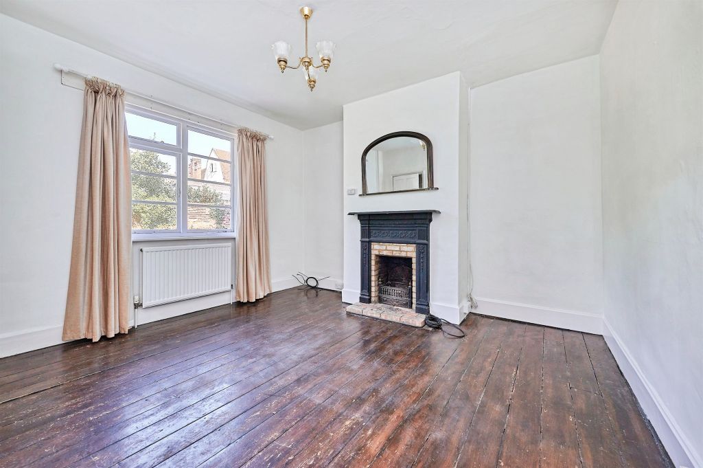 Property photo 3 of 13
