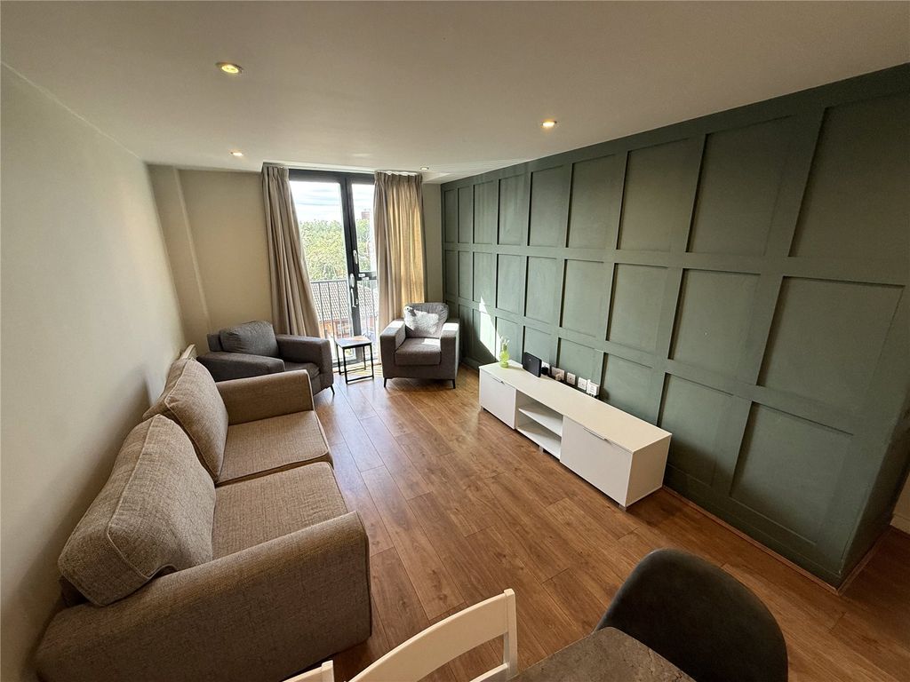 Property photo 2 of 8 Picture No. 06