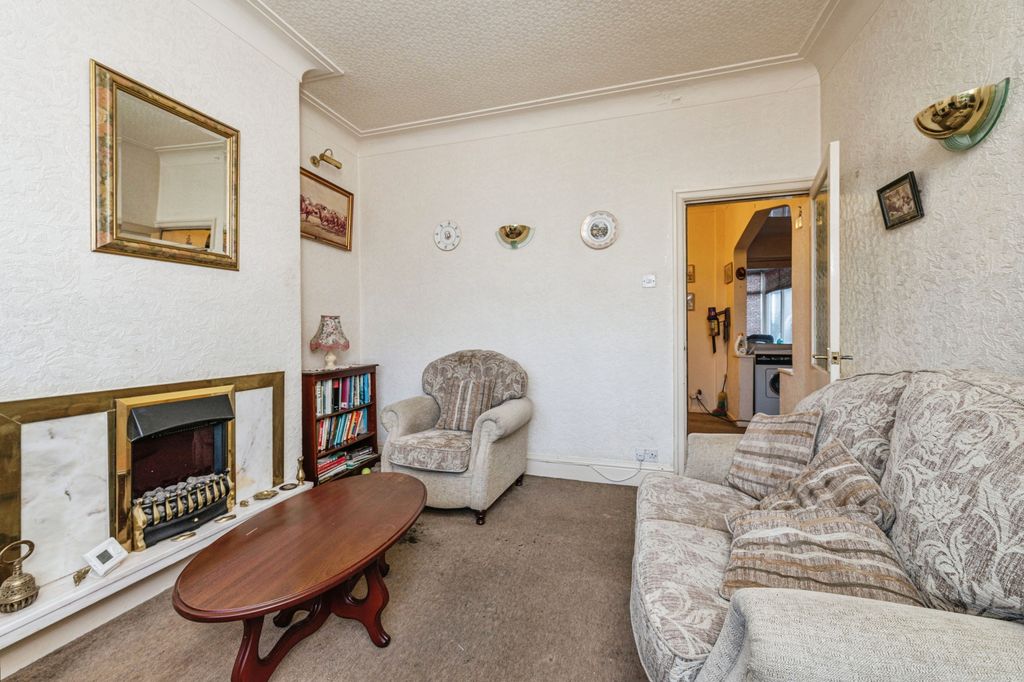 Property photo 3 of 15