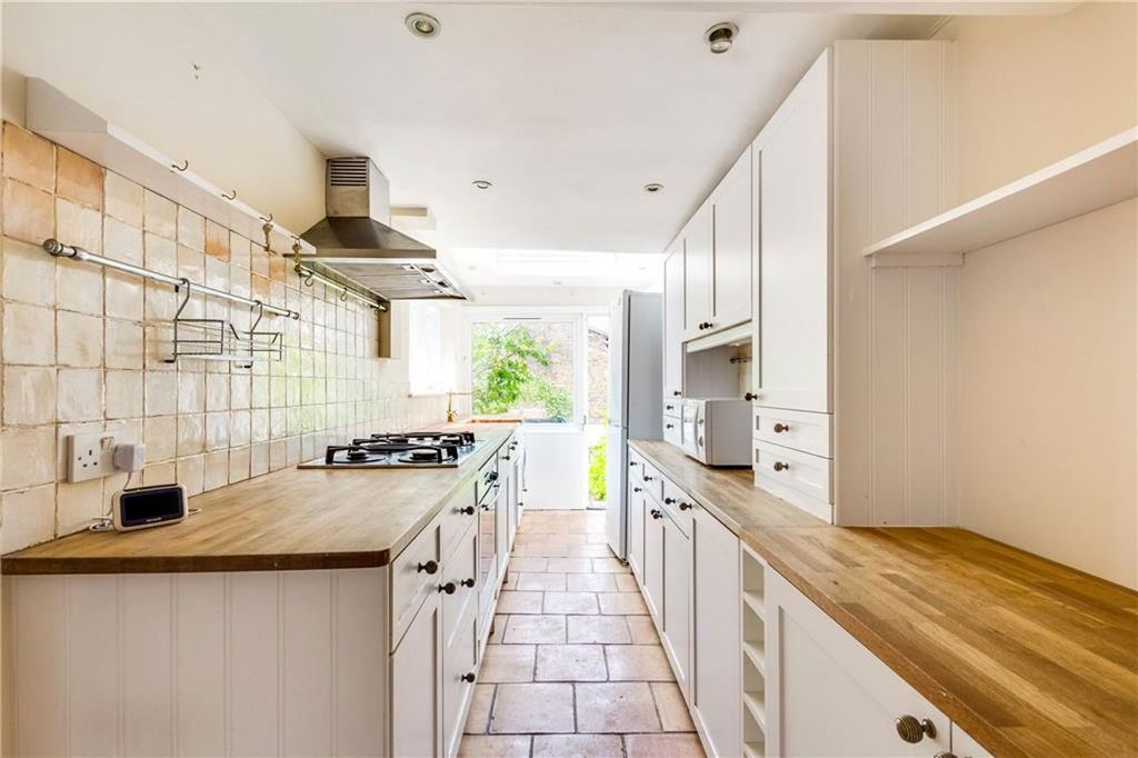 Property photo 3 of 6