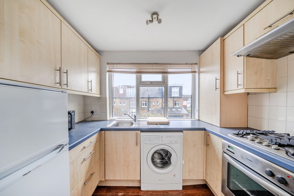 Property photo 3 of 14 1383832-4-691Dd29...