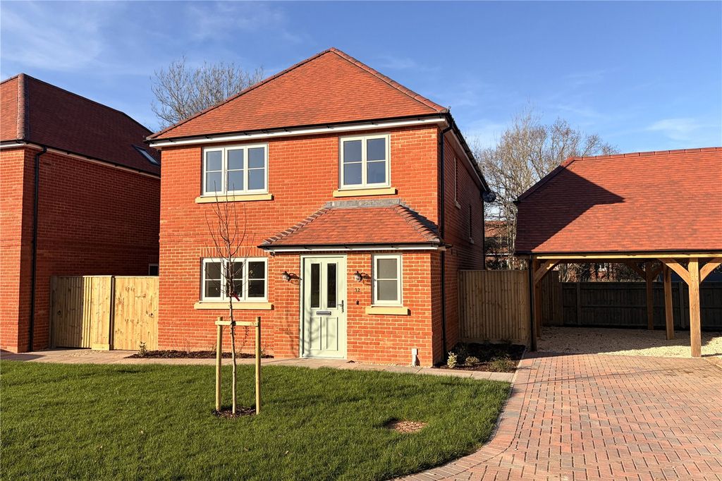 Property photo 1 of 12 External