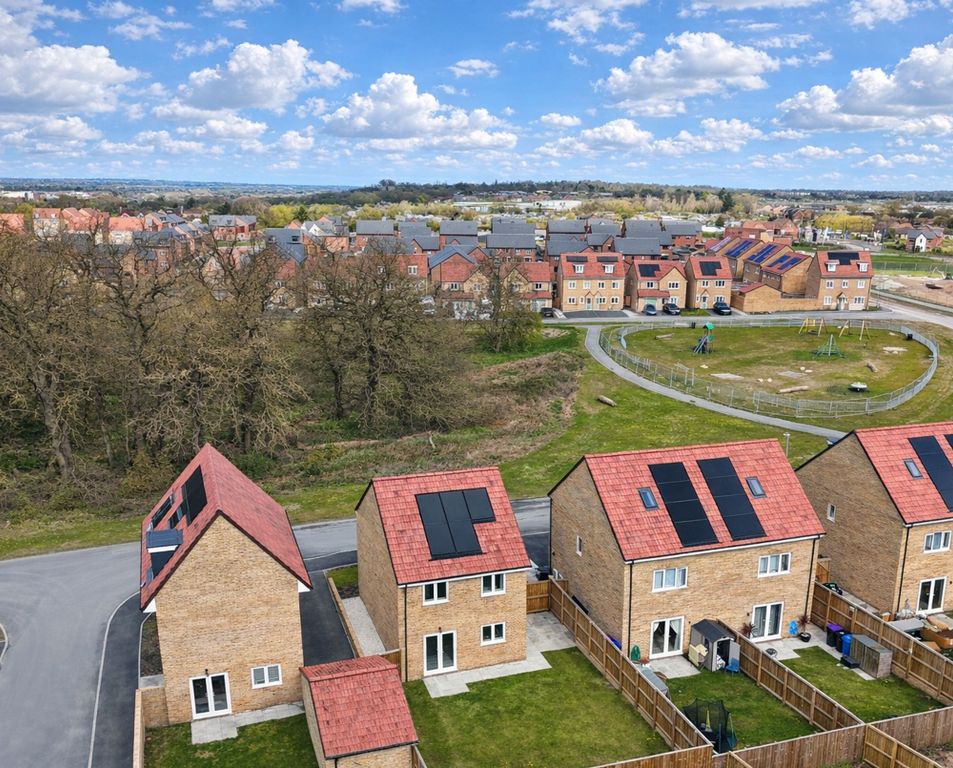 Property photo 2 of 23