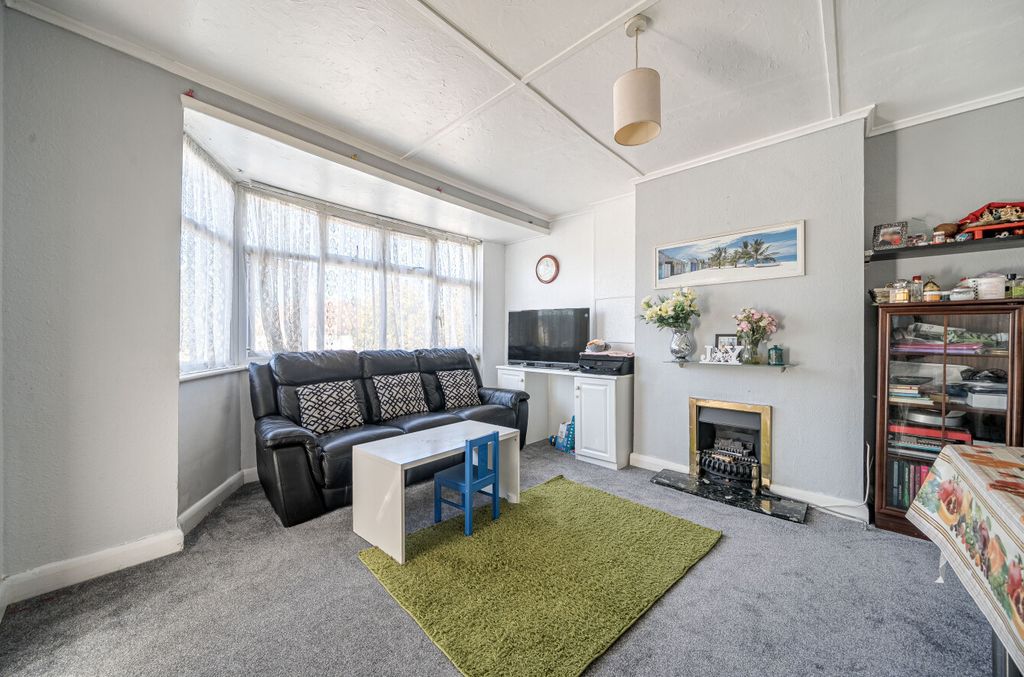 Property photo 2 of 15 1361289-10-68E3cd...