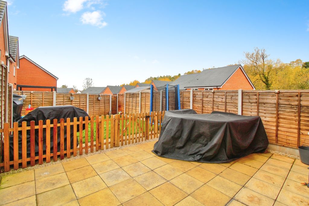 Property photo 2 of 16 Garden