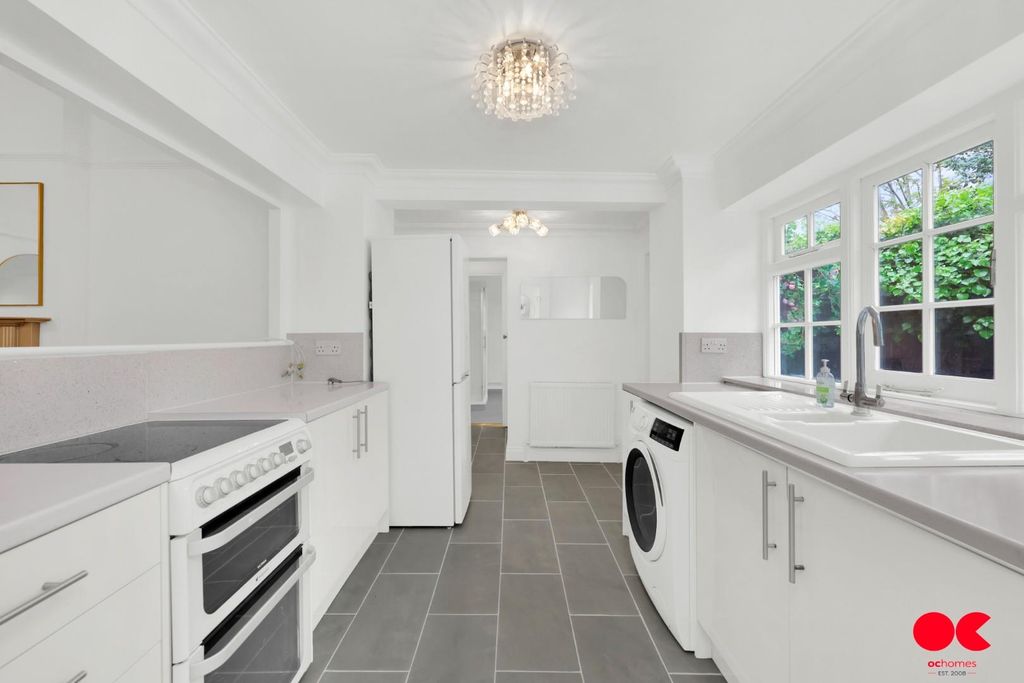 Property photo 3 of 24 Levi1187.Jpg