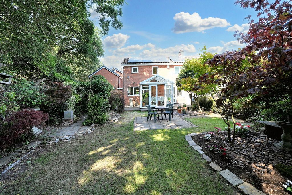 Property photo 2 of 35