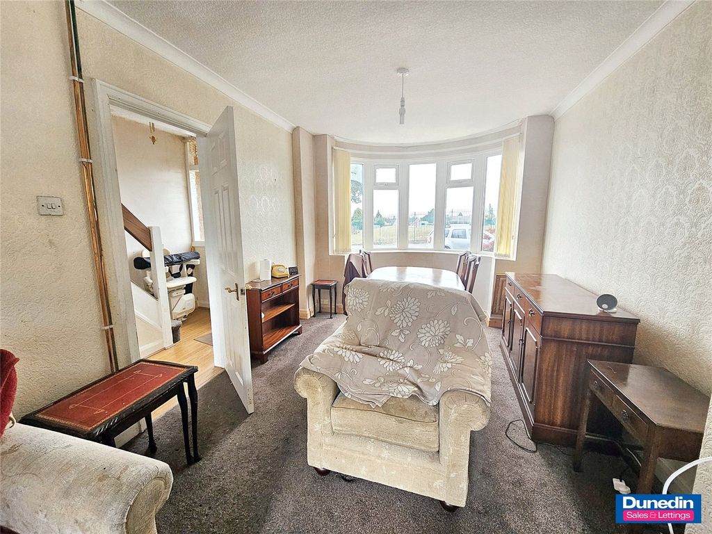 Property photo 3 of 11 Picture No. 15