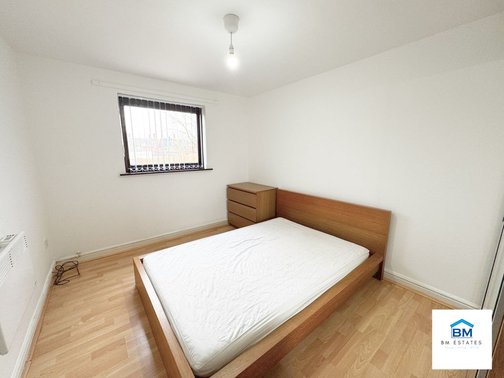 Property photo 3 of 5 Bedroom