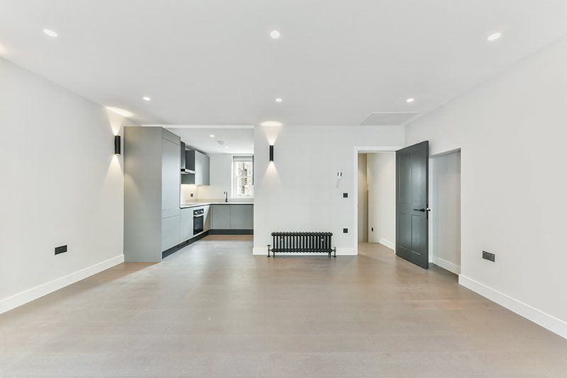 Property photo 1 of 12 Shaftesbury Avenue
