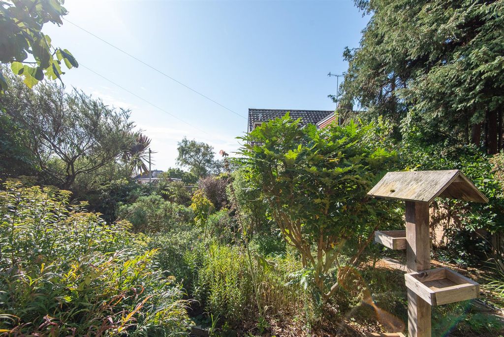 Property photo 3 of 21 For Sale By Aspire Residential | Arundel Road