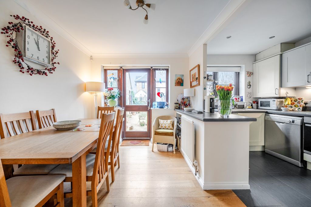 Property photo 3 of 20