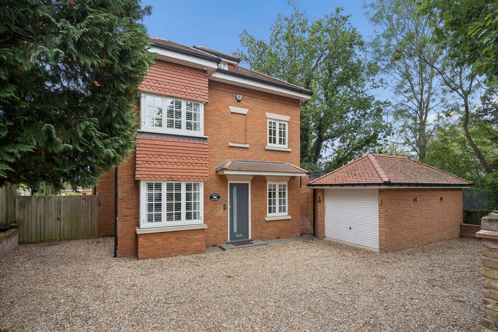 Property photo 2 of 22