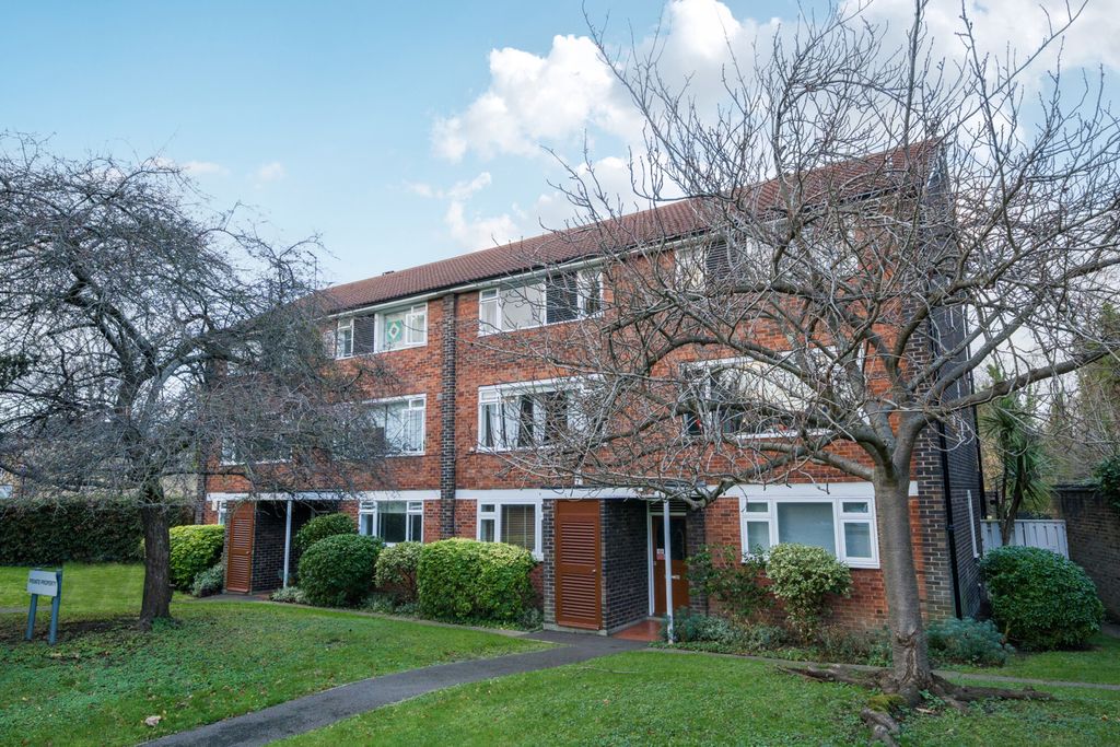 Property photo 3 of 19 External