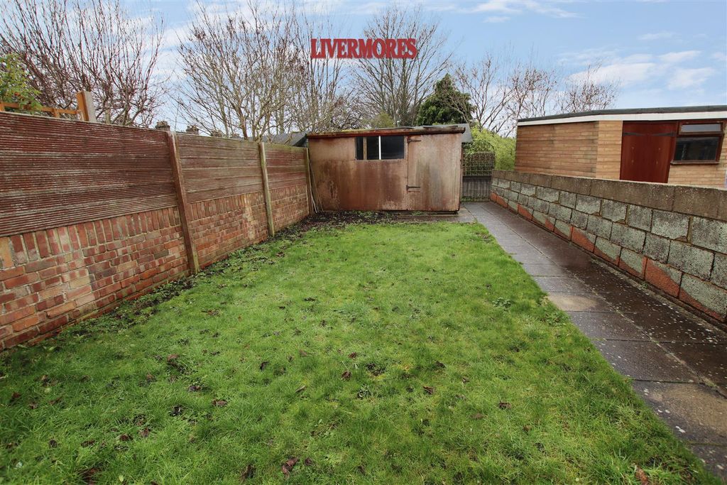 Property photo 2 of 12 Garden.Jpg