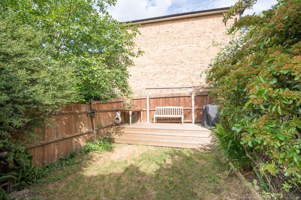 Property photo 3 of 14 49A Landcroft Roa...